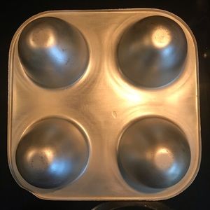 Wilton wonder mold pan